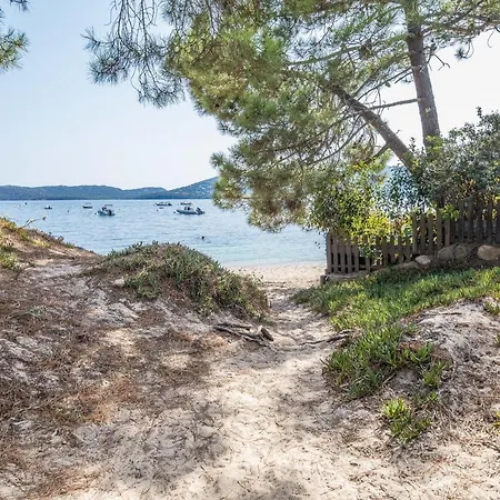 Cala Rossa - 5mn Plage A Pieds *